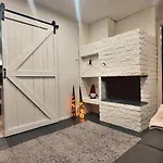 Onnela With Sauna,wifi And Parking Near Santa Village Apartman