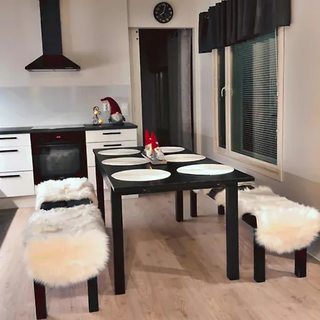 Onnela With Sauna,wifi And Parking Near Santa Village アパート *