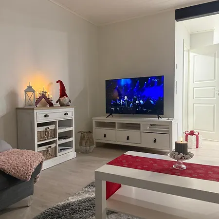 Onnela With Sauna,wifi And Parking Near Santa Village 아파트 *