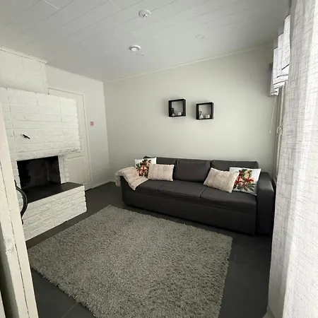 Onnela With Sauna,wifi And Parking Near Santa Village 아파트 로바니에미